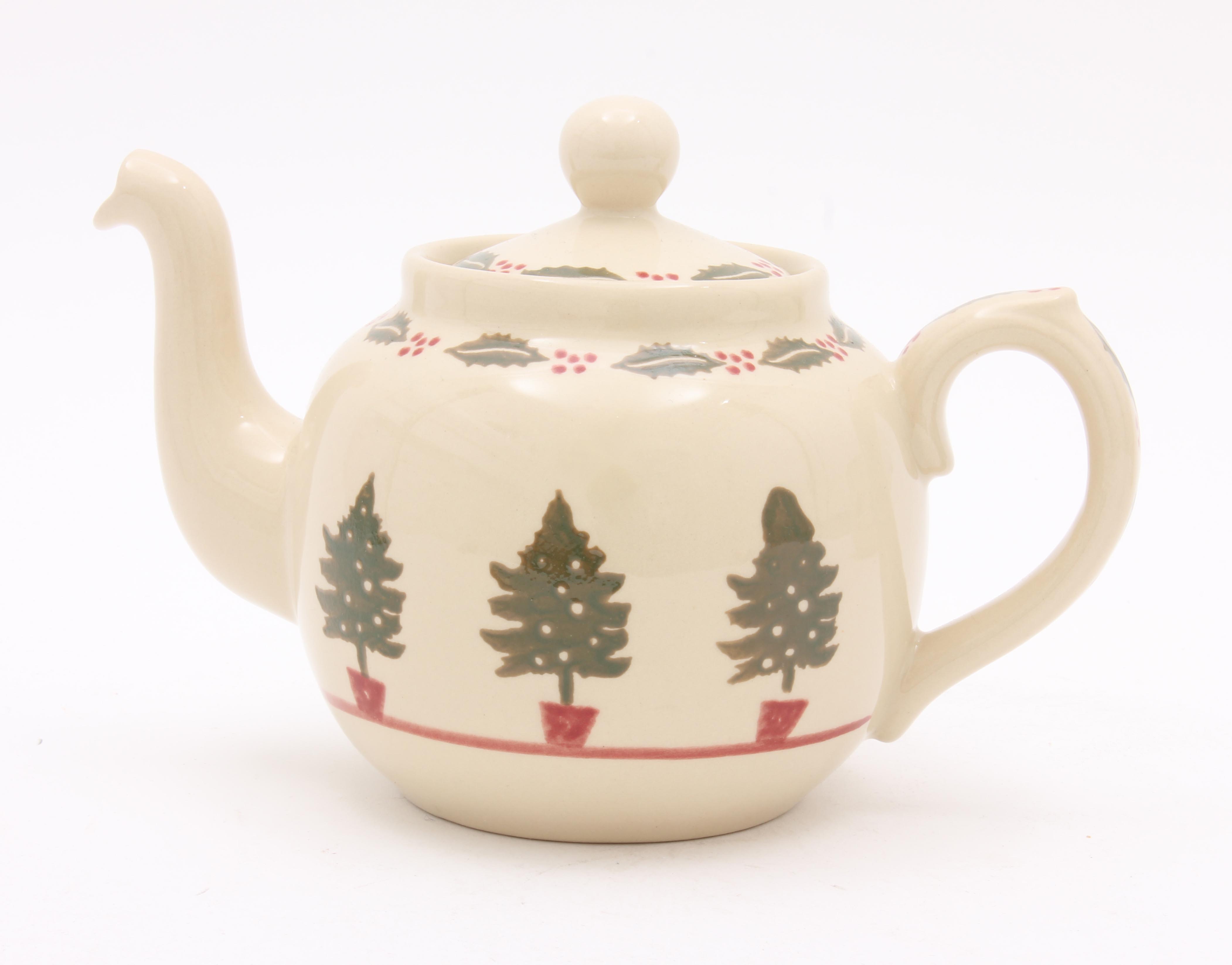 Brixton Xmas Tree & Baubles Teapot 4 Cup 750ml Gift